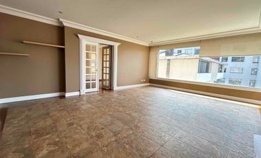 Arriendo departamento 4 dormitorios cada uno con baño, Quito Tenis