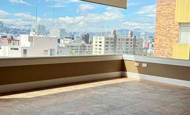 Arriendo departamento 4 dormitorios cada uno con baño, Quito Tenis