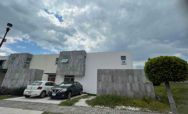 Casa en venta tipo Loft Lomas de Angelópolis II
