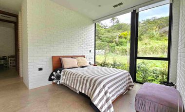 EN VENTA - CASA VACACIONAL EN YUNGUILLA, CON 4 HABITACIONES