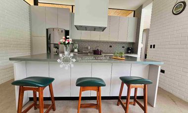 EN VENTA - CASA VACACIONAL EN YUNGUILLA, CON 4 HABITACIONES