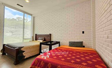 EN VENTA - CASA VACACIONAL EN YUNGUILLA, CON 4 HABITACIONES