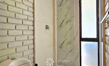 EN VENTA - CASA VACACIONAL EN YUNGUILLA, CON 4 HABITACIONES