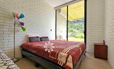 EN VENTA - CASA VACACIONAL EN YUNGUILLA, CON 4 HABITACIONES