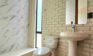 EN VENTA - CASA VACACIONAL EN YUNGUILLA, CON 4 HABITACIONES