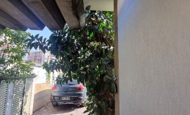 AMPLIA CASA EN ARRIENDO LAS CONDES