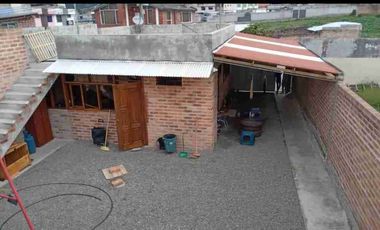 Casa en venta de oportunidad por el sector de la liga cantonal