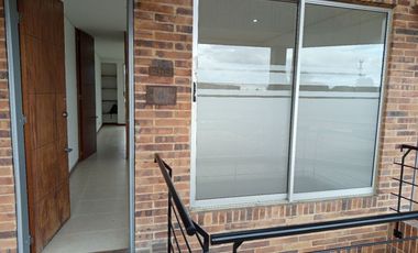 SE ARRIENDA LINDA OFICINA EN OFICHIA