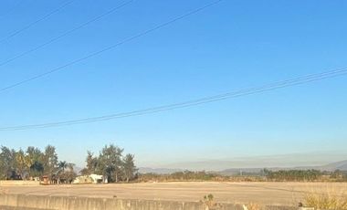 Terreno en venta en Tala, Jalisco a pie de carretera