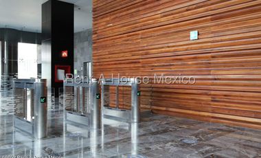 Venta de Oficina en Obra Gris en Hacienda de Las Palmas / Huixquilucan 25-3494