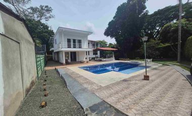 CENTA DE CASA CAMPESTRE PUEBLITO CAFETERO PEREIRA COMOMBIA