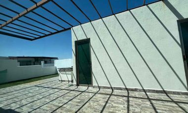 HERMOSA CASA EN RENTA AMUEBLADA