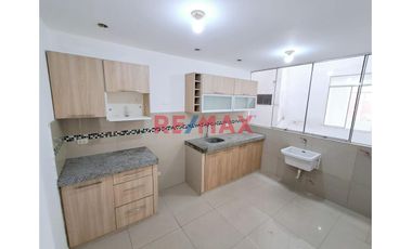 Vendo Amplio Departamento Ubicado En Mayorazgo Ate-Limite Con La Molina