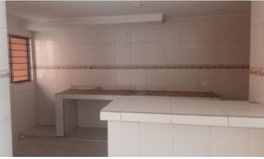 VENDO EXCELENTE CASA EN APODACA CERCA DE SAN NICOLÁS, 2 PLANTAS, 3CON BARRA DESYUNADORA, C RECÁMARAS, 2 Y MEDIO BAÑOS, COCHERA TECHAD