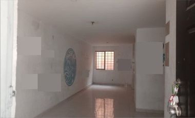 VENDO EXCELENTE CASA EN APODACA CERCA DE SAN NICOLÁS, 2 PLANTAS, 3CON BARRA DESYUNADORA, C RECÁMARAS, 2 Y MEDIO BAÑOS, COCHERA TECHAD