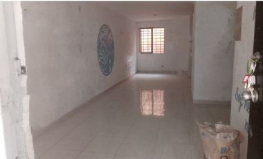 VENDO EXCELENTE CASA EN APODACA CERCA DE SAN NICOLÁS, 2 PLANTAS, 3CON BARRA DESYUNADORA, C RECÁMARAS, 2 Y MEDIO BAÑOS, COCHERA TECHAD