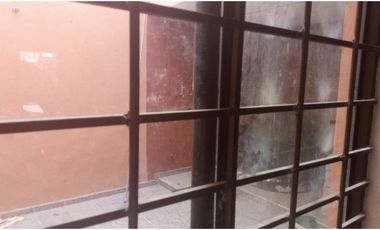 VENDO EXCELENTE CASA EN APODACA CERCA DE SAN NICOLÁS, 2 PLANTAS, 3CON BARRA DESYUNADORA, C RECÁMARAS, 2 Y MEDIO BAÑOS, COCHERA TECHAD