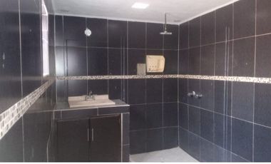 VENDO EXCELENTE CASA EN APODACA CERCA DE SAN NICOLÁS, 2 PLANTAS, 3CON BARRA DESYUNADORA, C RECÁMARAS, 2 Y MEDIO BAÑOS, COCHERA TECHAD