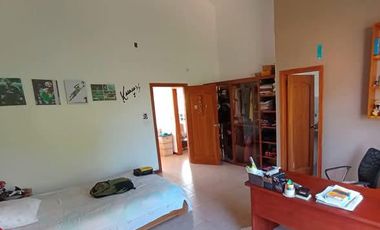 Vendo 2 Casas que funcionan como  Hostal  en la Ciudad Tena