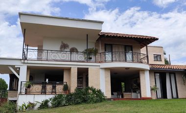 Venta de Casa Campestre en Cerritos Pereira