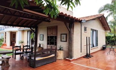 Venta de Casa Campestre en Cerritos Pereira