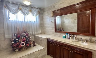 Casa en Venta Zapopan Fraccionamiento Rinconada del Sol - JUNTO A PLAZA DEL SOL
