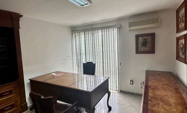 Casa en Venta Zapopan Fraccionamiento Rinconada del Sol - JUNTO A PLAZA DEL SOL