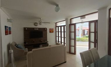 VENTA CASA AMOBLADA CONJUNTO CERRADO CERCA AL MAR RODADERO SUR - E.C.
