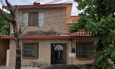 CASA EN VENTA DE REMATE BANCARIO, Alejandro Prieto, Zona Centro, Mante, Tamps., México JMJC12