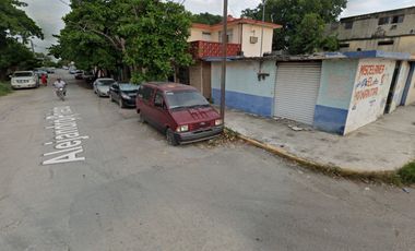 CASA EN VENTA DE REMATE BANCARIO, Alejandro Prieto, Zona Centro, Mante, Tamps., México JMJC12