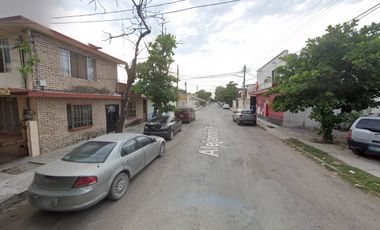 CASA EN VENTA DE REMATE BANCARIO, Alejandro Prieto, Zona Centro, Mante, Tamps., México JMJC12