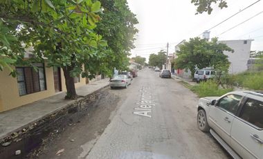 CASA EN VENTA DE REMATE BANCARIO, Alejandro Prieto, Zona Centro, Mante, Tamps., México JMJC12