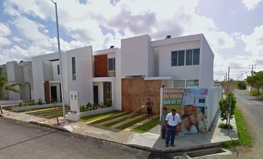 REMATE DE CASA MUY AMPLIA EN MERIDA YUCATAN.