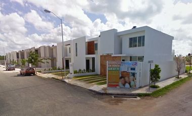 REMATE DE CASA MUY AMPLIA EN MERIDA YUCATAN.