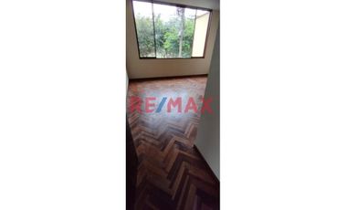 Alquilo Lindo Departamento En Buena Zona De Surco