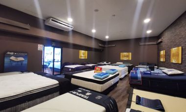 Local Comercial en VENTA en una de las avenidas con mayor flujo vehicular de Monterrey