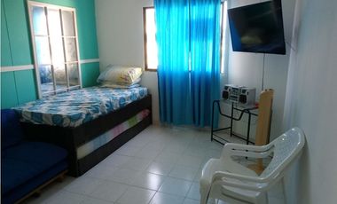 VENTA APARTAESTUDIO A UNA CUADRA DE LA PLAYA DEL RODADERO SUR - H.I