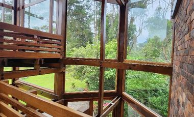 ¡Escápate a la Sabana de Bogotá! Espectacular Cabaña de Lujo en Condominio Exclusivo Imagina despertar cada mañana en un paraíso natural, a solo un pa