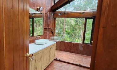 ¡Escápate a la Sabana de Bogotá! Espectacular Cabaña de Lujo en Condominio Exclusivo Imagina despertar cada mañana en un paraíso natural, a solo un pa