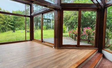 ¡Escápate a la Sabana de Bogotá! Espectacular Cabaña de Lujo en Condominio Exclusivo Imagina despertar cada mañana en un paraíso natural, a solo un pa