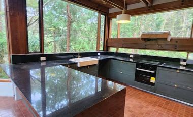 ¡Escápate a la Sabana de Bogotá! Espectacular Cabaña de Lujo en Condominio Exclusivo Imagina despertar cada mañana en un paraíso natural, a solo un pa
