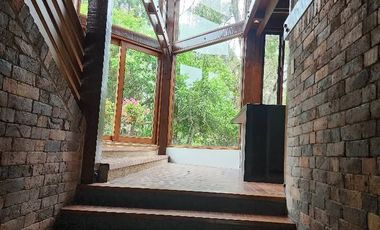 ¡Escápate a la Sabana de Bogotá! Espectacular Cabaña de Lujo en Condominio Exclusivo Imagina despertar cada mañana en un paraíso natural, a solo un pa
