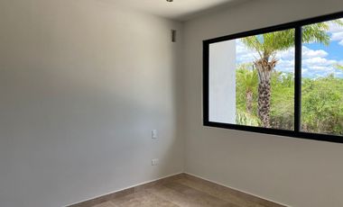 Moderna Casa en venta en zona Yucatán Country club, Mérida