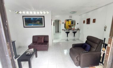 Venta de Casa Bifamiliar – San Antonio de Prado, Rosaleda
