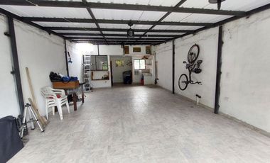 Venta de Casa Bifamiliar – San Antonio de Prado, Rosaleda