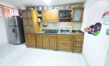 Venta de Casa Bifamiliar – San Antonio de Prado, Rosaleda