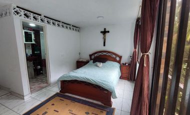 Venta de Casa Bifamiliar – San Antonio de Prado, Rosaleda