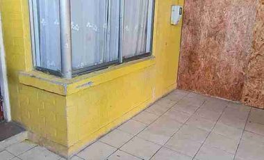 ARRIENDO CASA  CON LOCAL COMERCIAL EQUIPADO DE COMIDA RAPIDA.
SECTOR BOSQUES DE SANTA CLARA