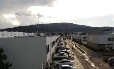 CASA EN RECUPERACIÓN!!! AV. CAMINO REAL A COLIMA