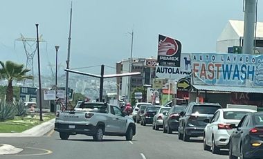RENTA DE TERRENO COMERCIAL EN JURIQUILLA,  AFLUENCIA PEATONAL Y VEHICULAR